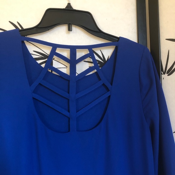 Lattice-back 3/4 sleeve shift dress - Picture 3 of 4